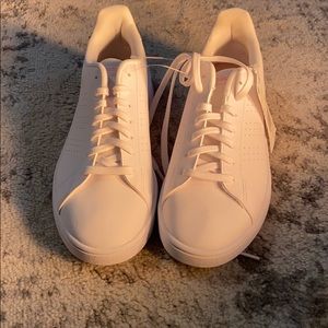 Adidas advantage base size 9